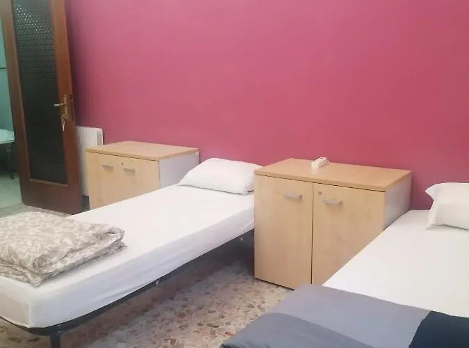 Dream Destination Hostel *